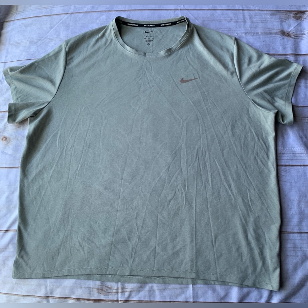 Nike Running Dri Fit Gray Short Sleeve Shirt Size XXL